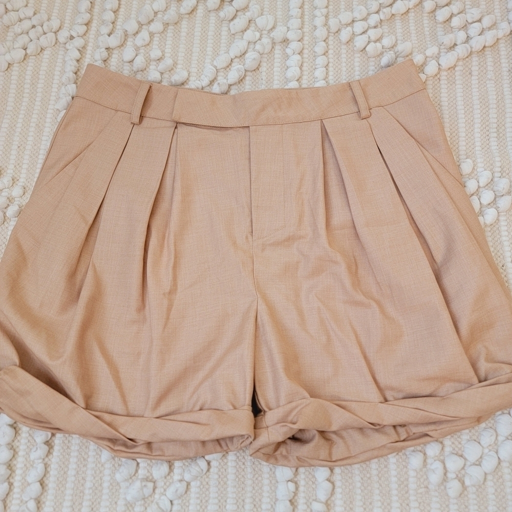 Aryn K. Paper Bag Shorts M